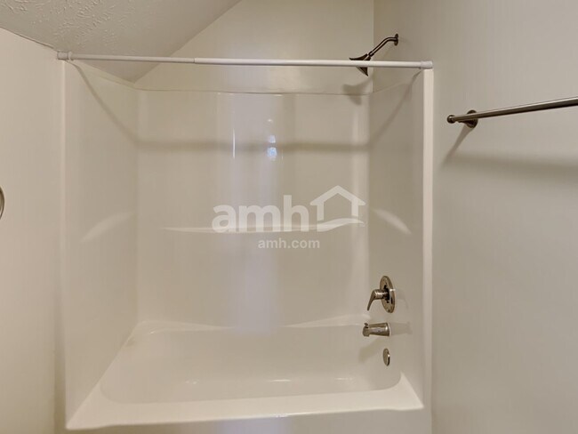 Building Photo - 515 Stetson Ct