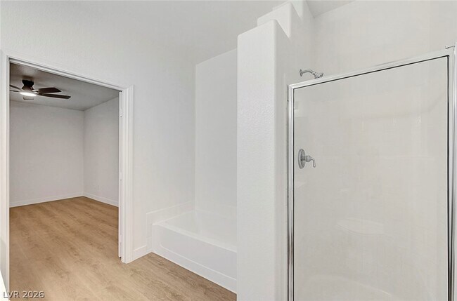 Building Photo - 2291 W Horizon Ridge Pkwy