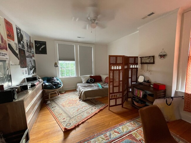 Building Photo - Ideally Located Three Bedroom on Calhoun S...