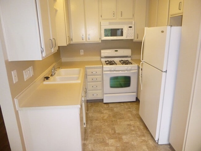 Building Photo - Knollwood Terrace Townhome in Orcutt Area