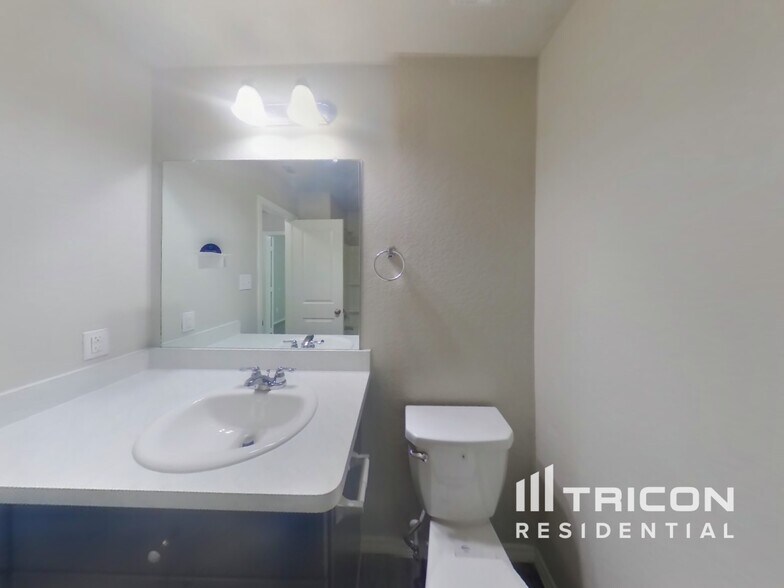 Building Photo - 9713 Marbach Brk