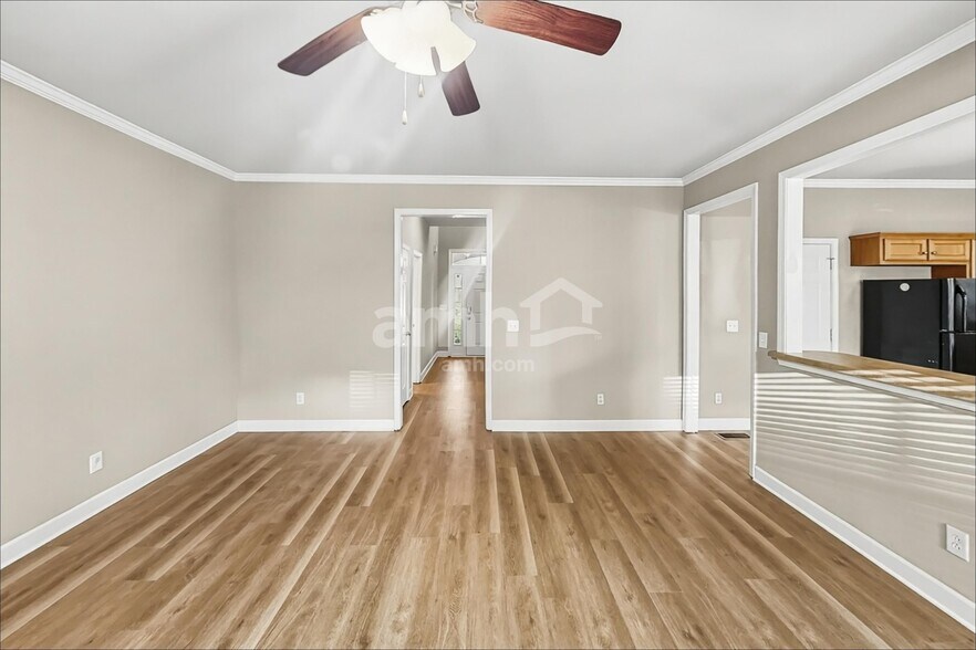 Building Photo - 1167 Cynthia Ln