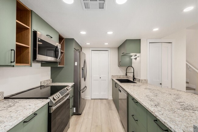 Building Photo - 222 W Brown Rd