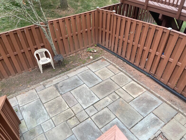 Back yard . - 46926 Rabbitrun Ter