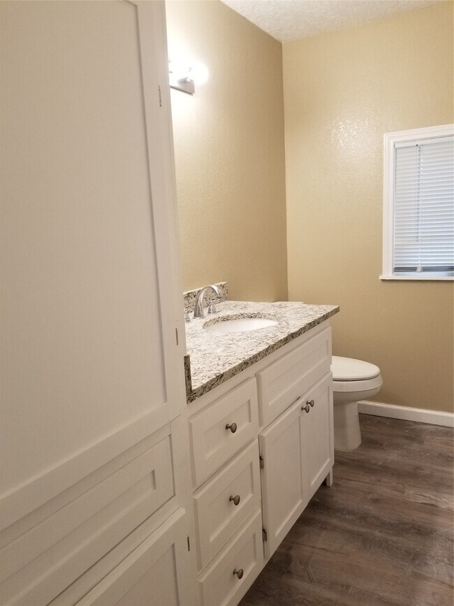 Building Photo - 12409 Dumas St