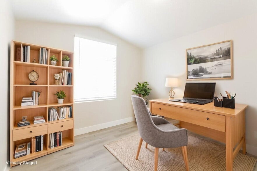 Building Photo - 1701 Klamath Falls Way