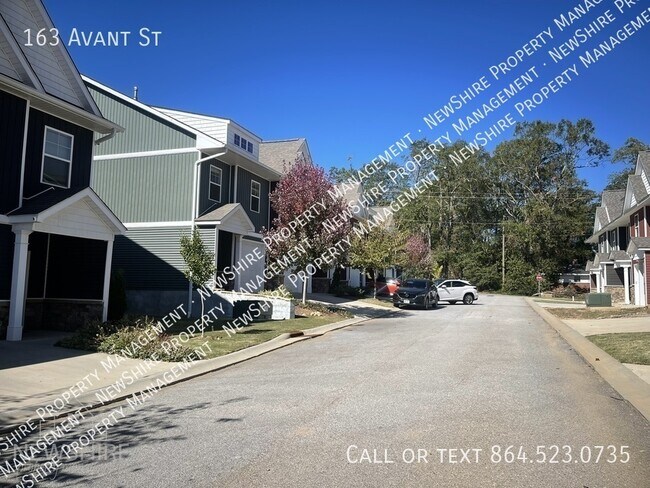 Building Photo - 163 Avant St