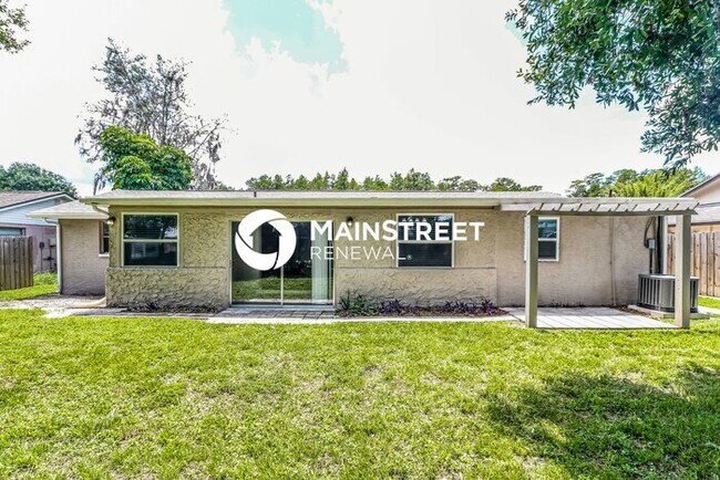 Building Photo - 3 Bedroom Pet-Friendly Home in New Port Richey, FL with Main Street Renewal