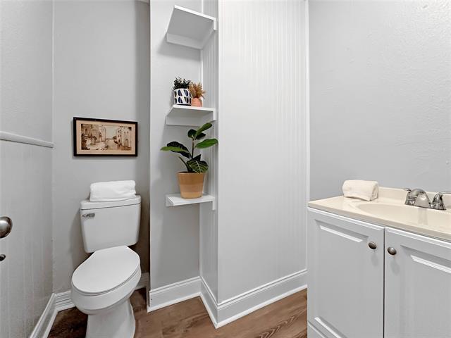 Building Photo - 4421 Mayflower Dr