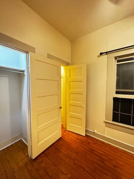 Building Photo - 505 Wilmington Ave