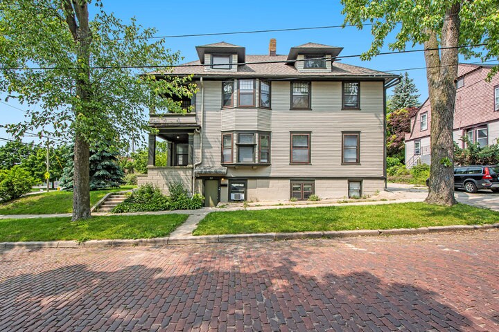Building Photo - 456 Lafayette Ave SE