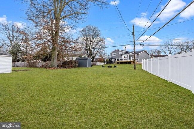 Building Photo - 131 Kipling Dr