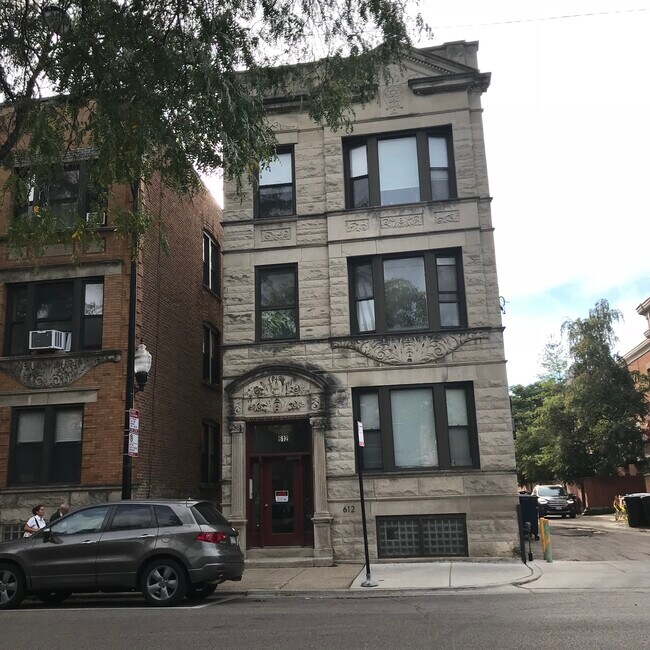 Building Front - 612 S Loomis St