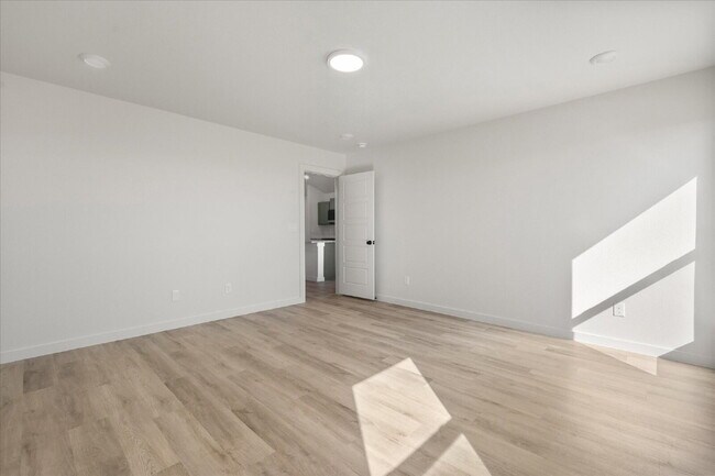 Building Photo - Beautiful New Build Home in Cypress Ranch!