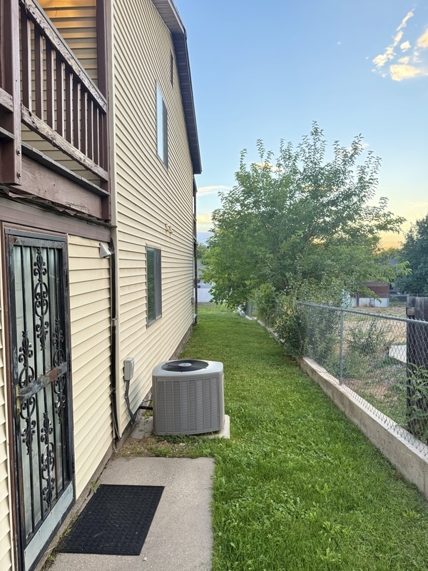 Building Photo - 7426 S 700 E