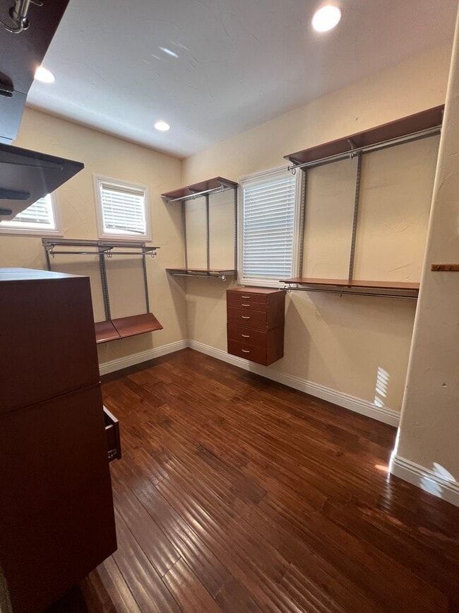 Building Photo - Extremely rare Fair Oaks Ranch executive r...