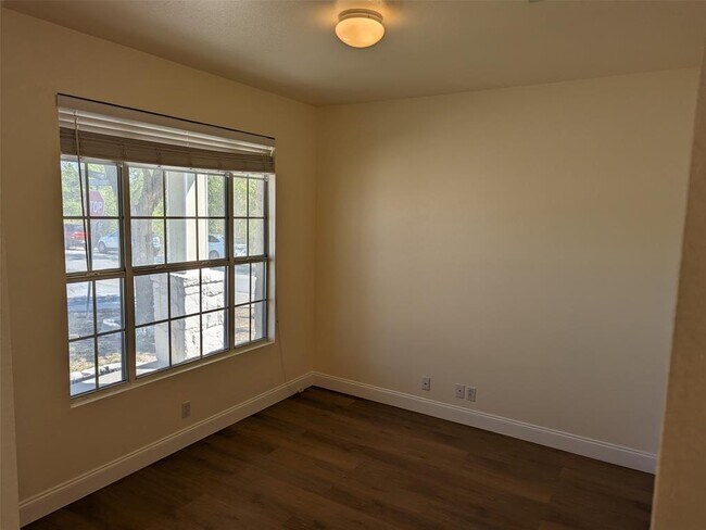 Building Photo - 4717 Lake Champlain Ln