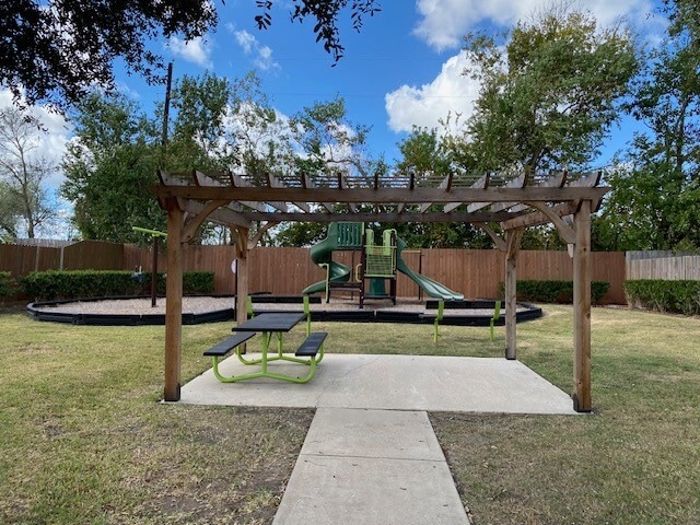 Building Photo - 7406 Valentine Ln