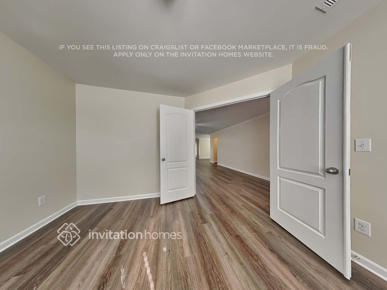 Building Photo - 2504 Blue Moss Dr