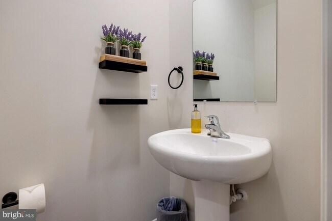 Building Photo - 262 Allison Dr