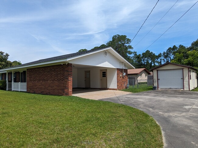 Building Photo - 804 Mixon Dr