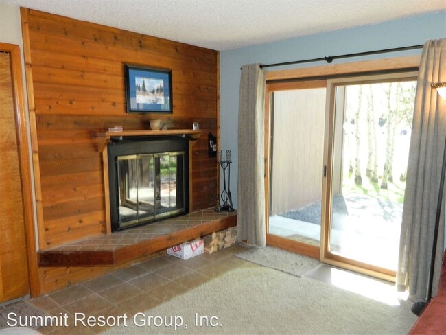 Building Photo - 2 br, 2 bath House - 533 Rainbow Village 6...