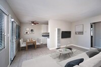 Building Photo - Move In Special! $500 off first month rent...
