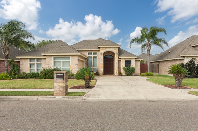 Building Photo - 3815 Spicewood Dr