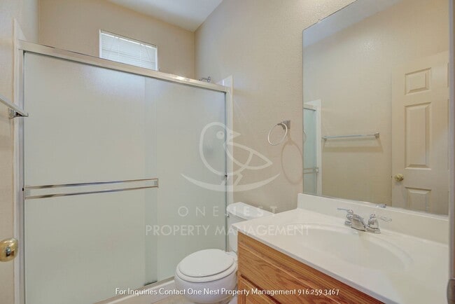 Building Photo - Lincoln Crossing; 4 bedroom in Gated commu...