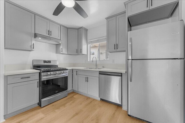 Building Photo - 7739 Laurel Canyon Blvd