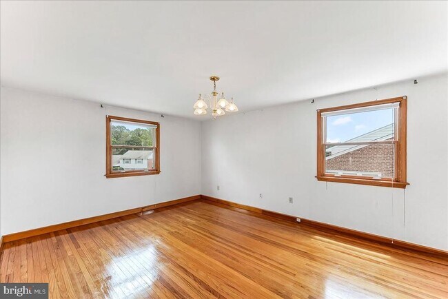 Building Photo - 400 Kennerly Rd