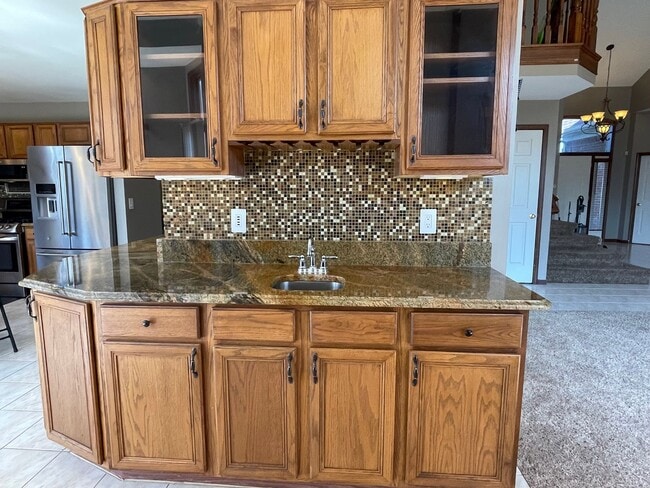 Building Photo - Clinton Twp Home-4-Bedroom, 2.5 Baths, Lau...