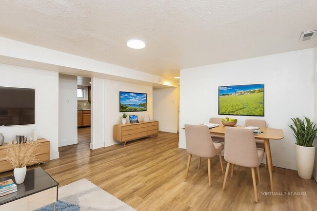 Building Photo - Eagle Lake Duplex