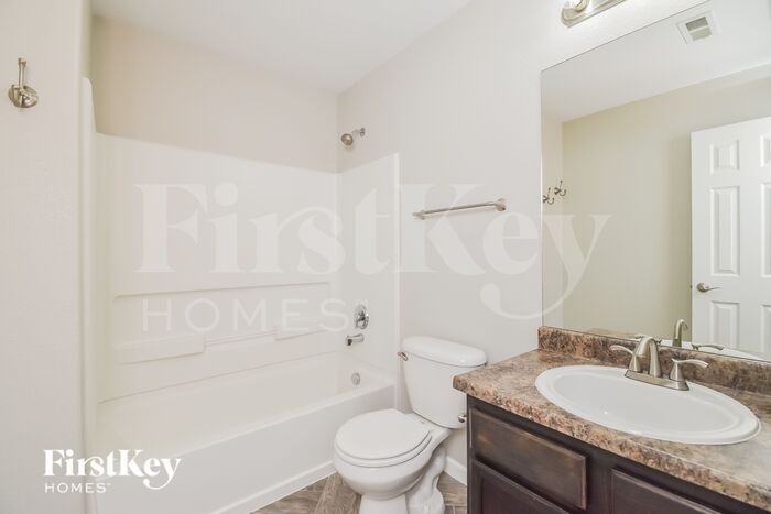 Building Photo - 3860 Swainson Dr