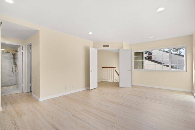 Building Photo - 306 Dolores Cir