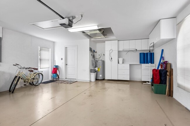 Building Photo - ** BRIARWOOD ** 3 BED / 2 BATH - POOL HOME - TURNKEY FURNISHED - SEASONAL OR SHORT TERM