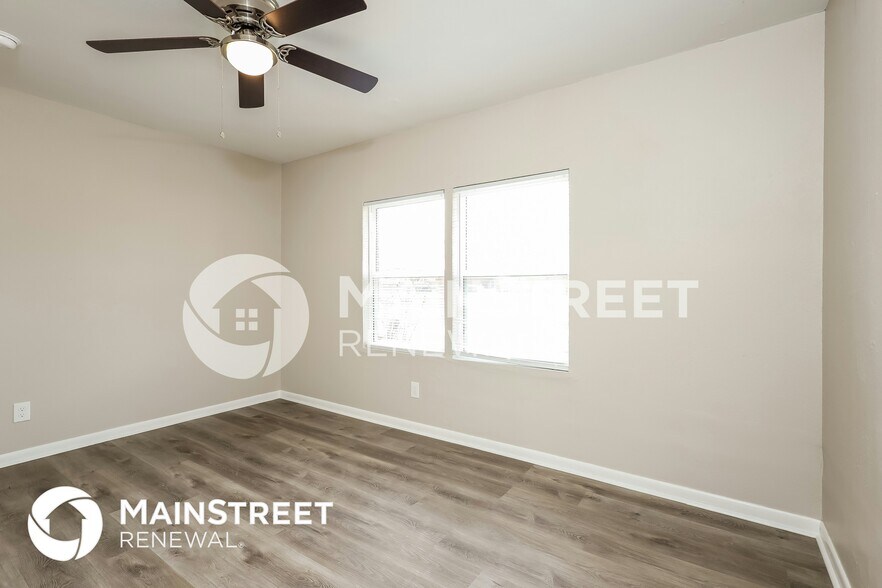 Building Photo - 624 E Towry Dr