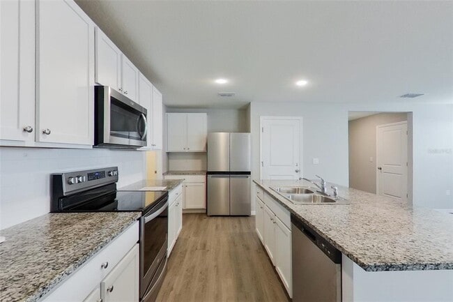 Building Photo - 8677 SW 44th Ct