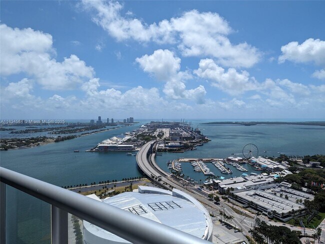 Building Photo - 888 Biscayne Blvd