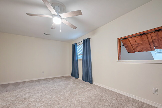 Building Photo - "NEWLY REMODELED 2-Bed Townhouse with 2.5 ...