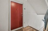 Building Photo - 2805 NE Expy NE