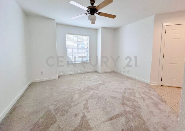 Building Photo - Beautiful 1/1.5 Condo in Dallas For Rent!