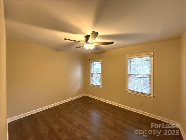 Building Photo - 3722 Park Rd