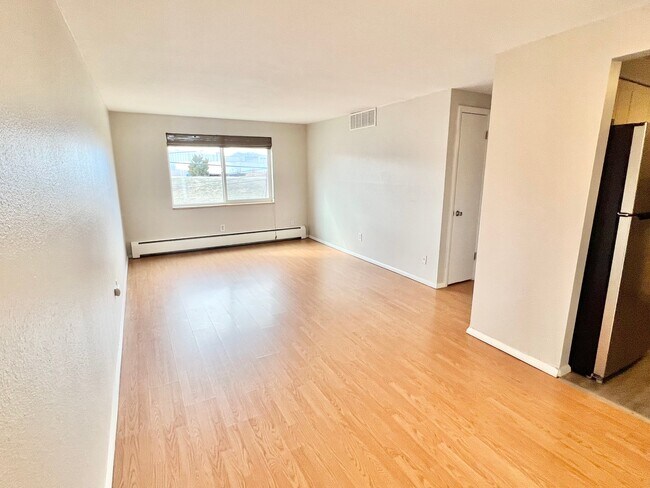 IMG_9442 - Oak Street Apartments