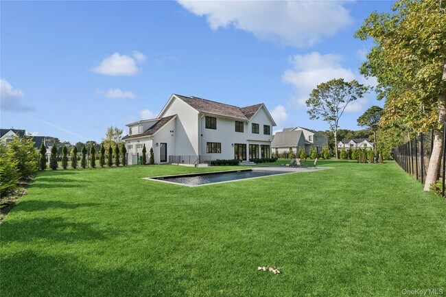 Building Photo - 4 Margareta Ct