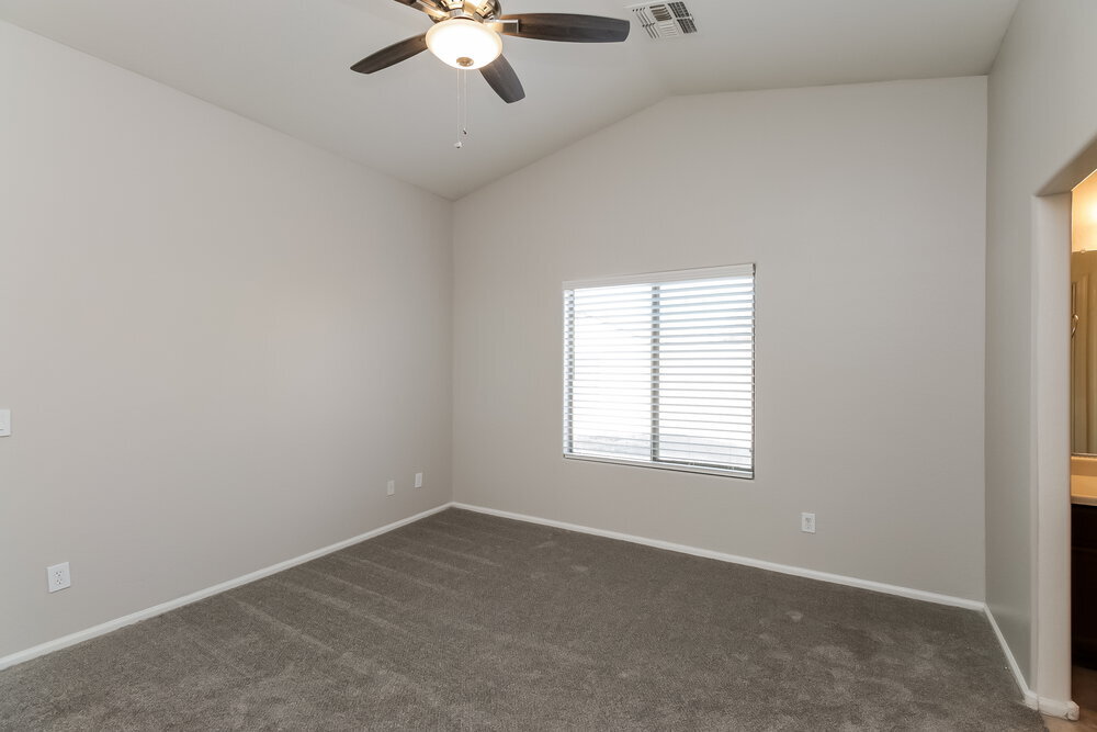 Building Photo - 1658 E Shari St