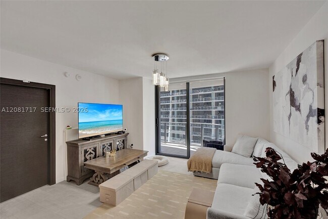 Building Photo - 1000 Brickell Plaza