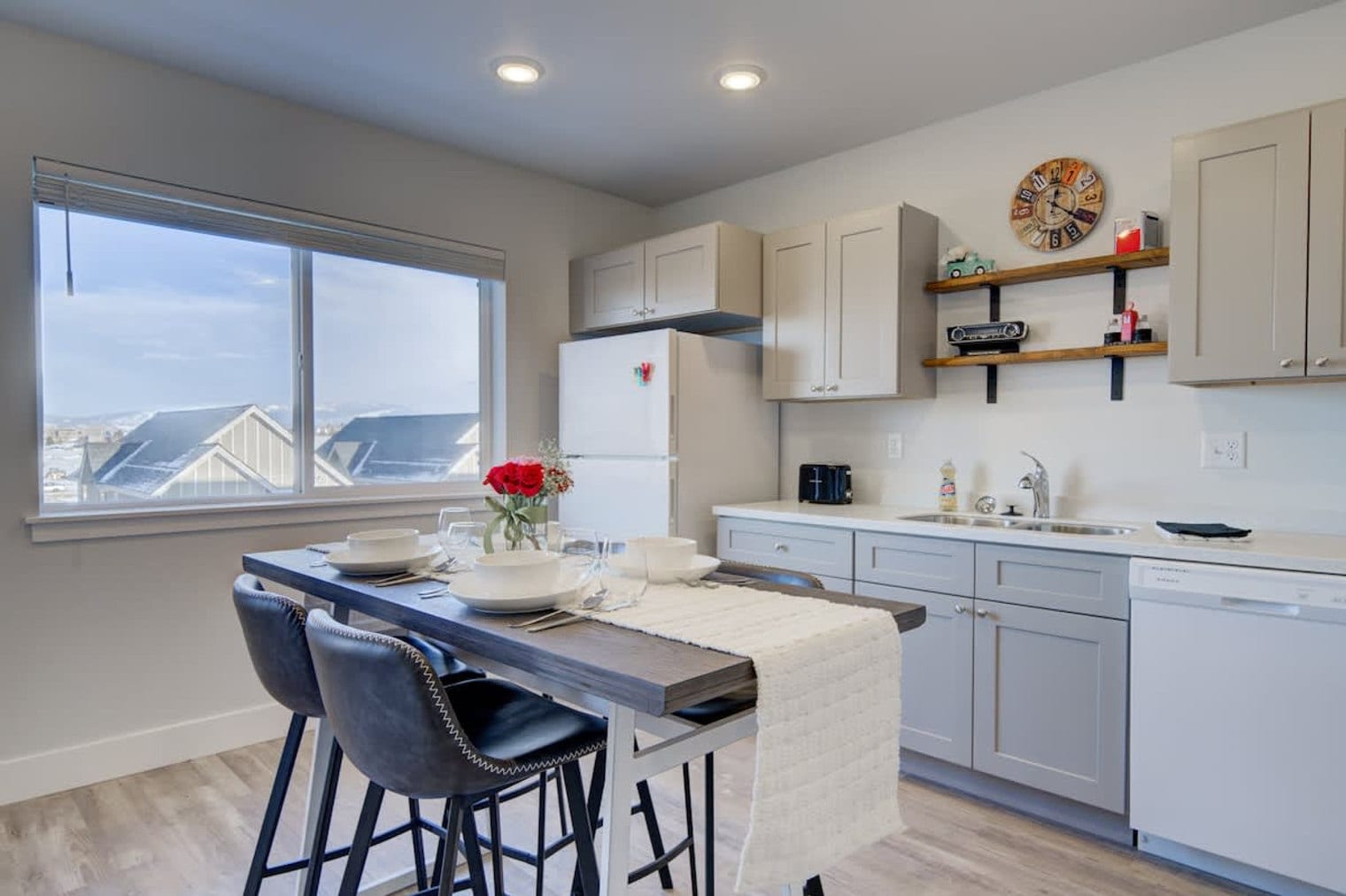 Building Photo - 5242 Fallon St