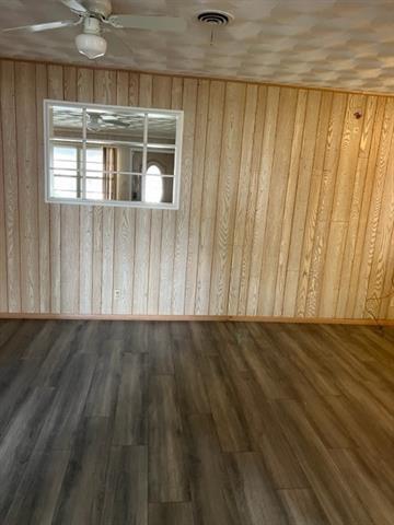 Building Photo - 3712 Eastridge Dr