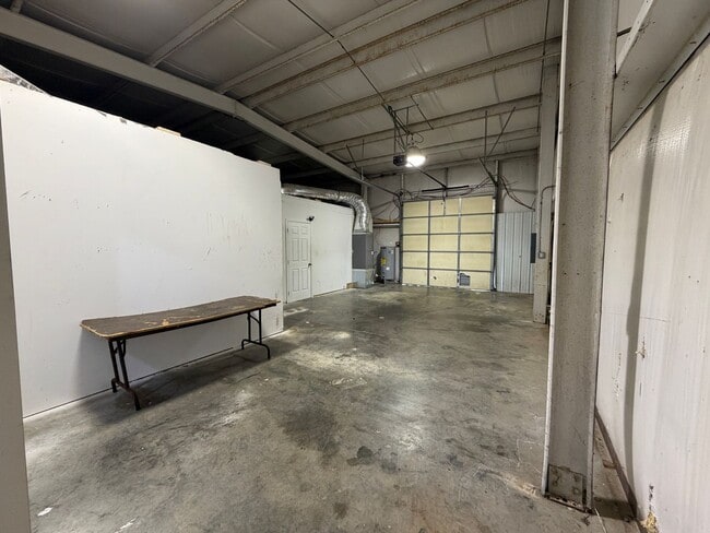Building Photo - 1037 Carson Rd SE